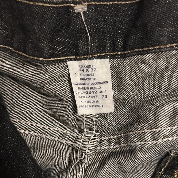 Faded glory nwt black 44x32 - Picture 3 of 3